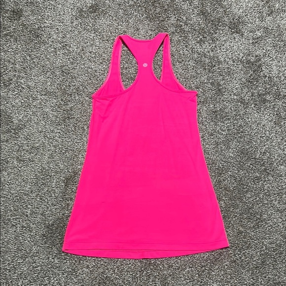 Lululemon Pink Racerback Tank Top with front zipper. No size tag. Fits size 6/M - Picture 7 of 9